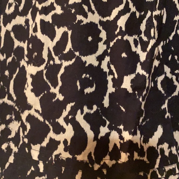 Loft Black & Cream Knee Length Skirt Size 8 - Picture 2 of 3